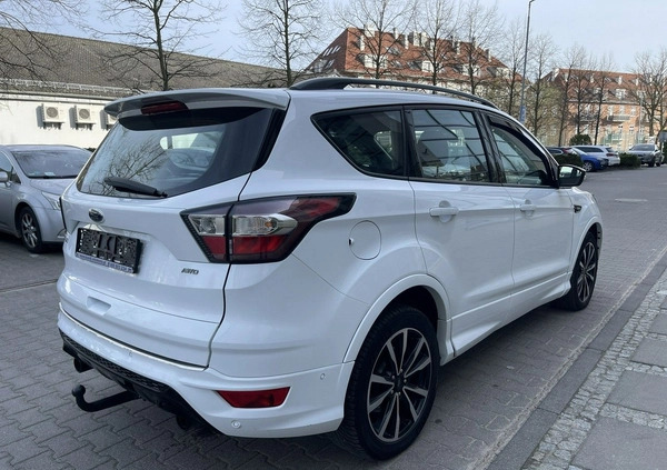 Ford Kuga cena 65900 przebieg: 213000, rok produkcji 2019 z Pilzno małe 631